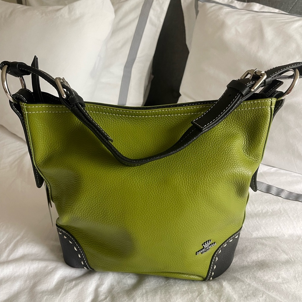 Daniela Moda Handbag